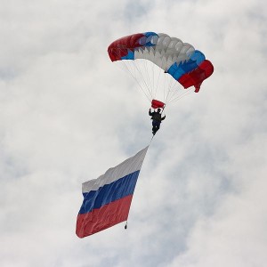 600px-parachuting_-_russian_flag